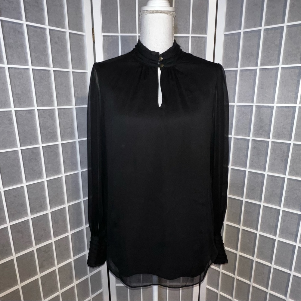 White House Black Market size 10 frilly collar blouse